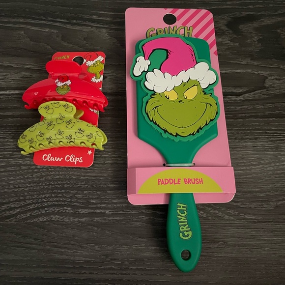 NWT Grinch Hair Claw Clips and Grinch Hair brush - Picture 1 of 2
